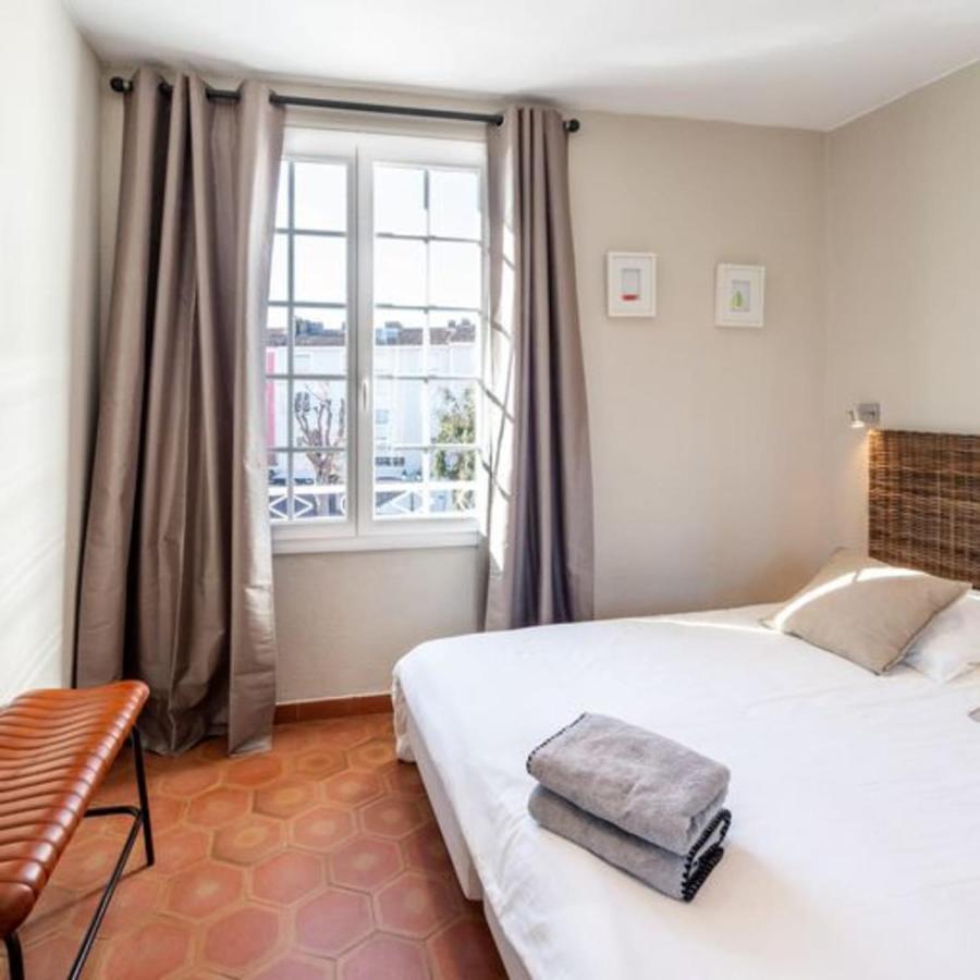 Bright Nest With Balcony And View On The Port Apartment *