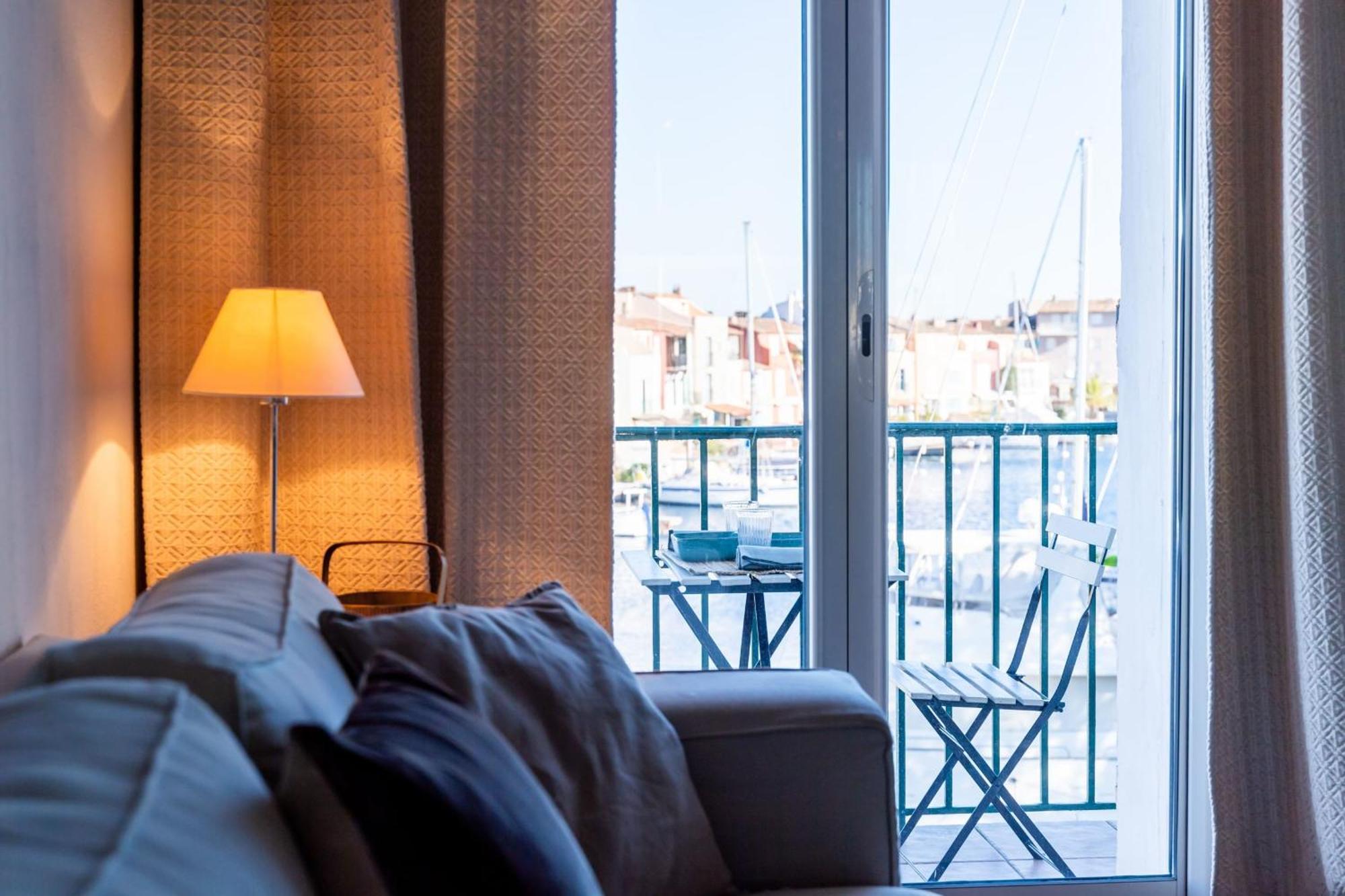 Bright Nest With Balcony And View On The Port Apartment *