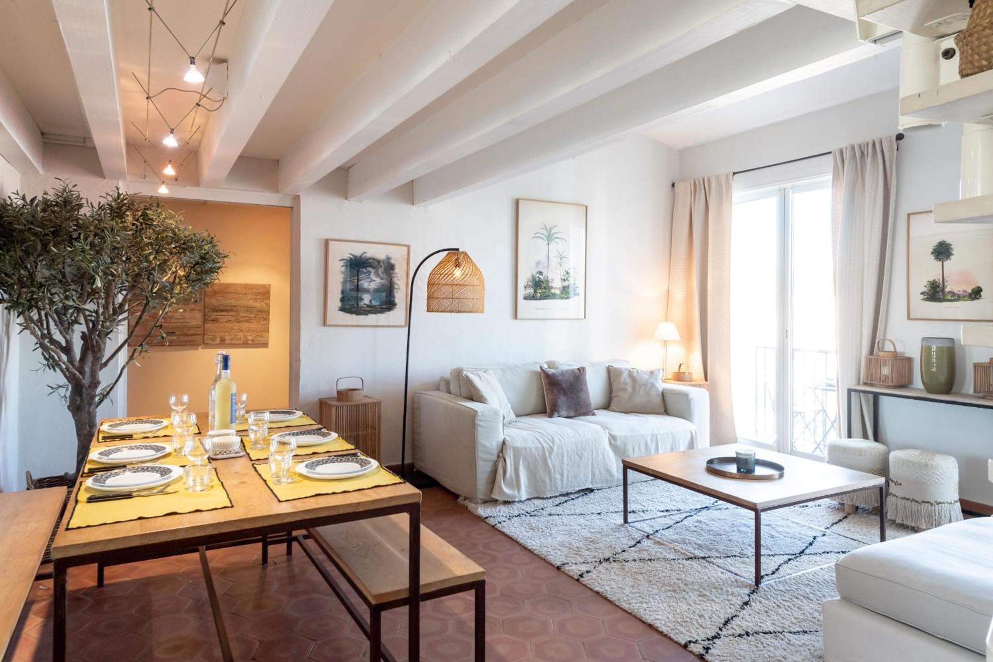 Bright Nest With Balcony And View On The Port Apartment